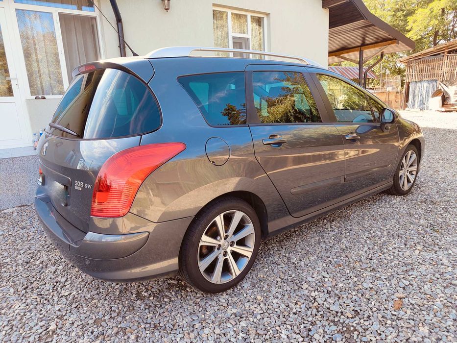 Peugeot 308SW, an 2011, bine intretinuta, 1,6 HDI (diesel), 112 cp