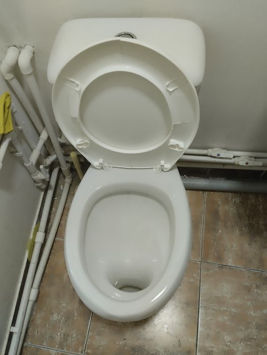 Продается унитаз