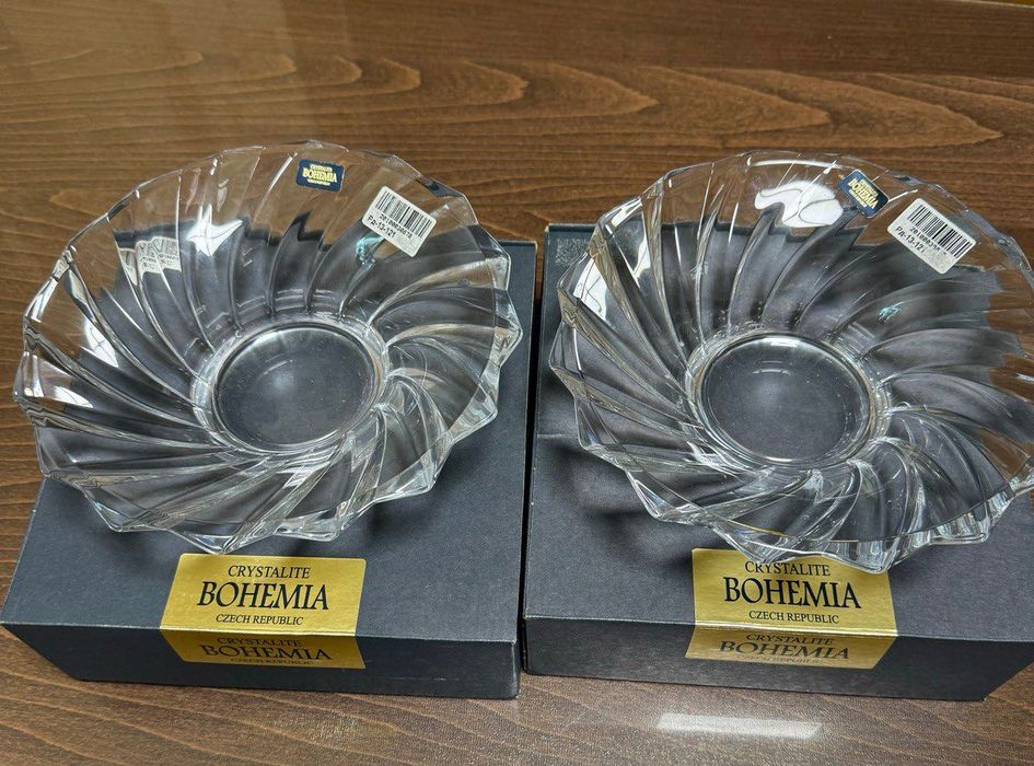 Продаются Вазы для фруктов в упаковке. BOHEMIA