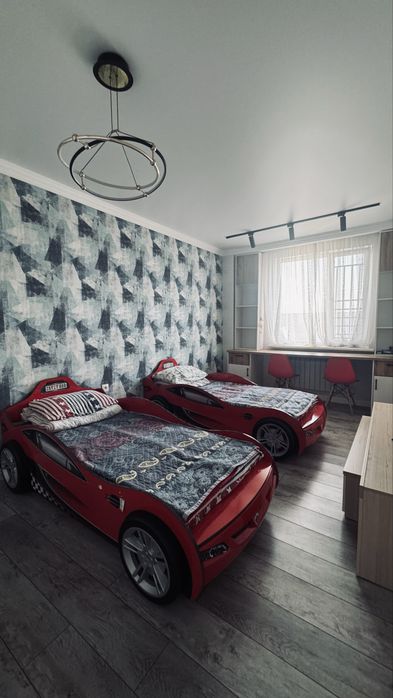 Продам 4х комнатную квартиру