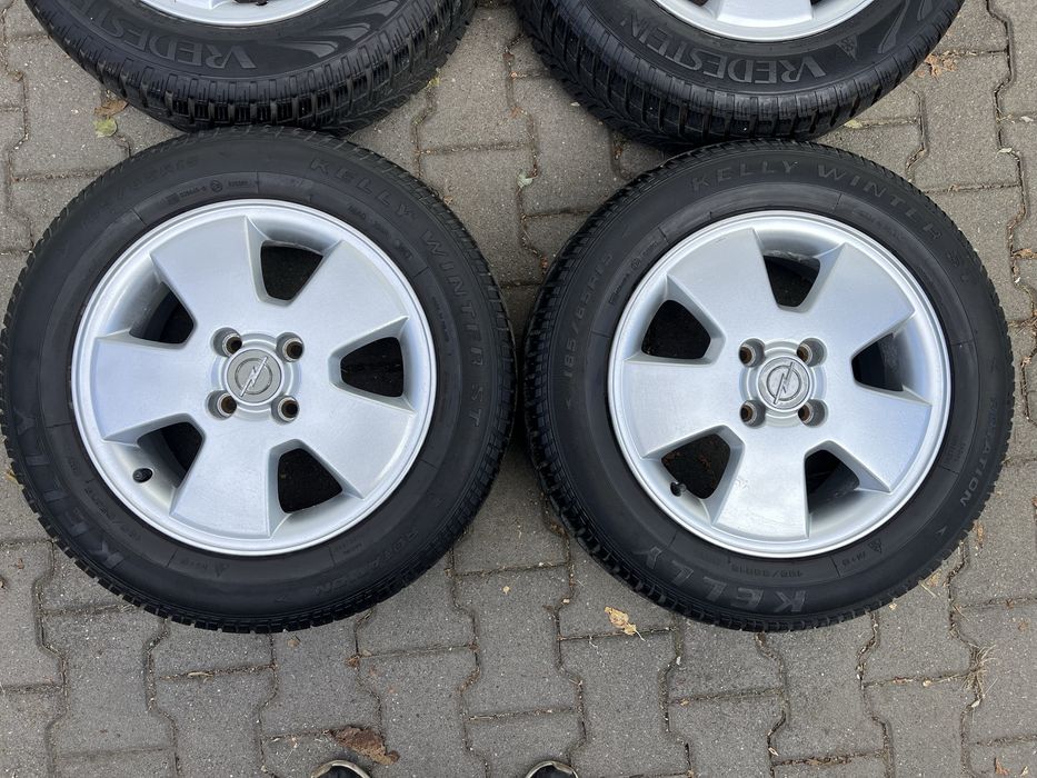 Jante aliaj 4x100mm, anvelope iarna 185/65 R15 Opel Astra Corsa Meriva