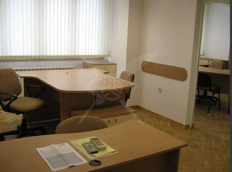 Продава се Многостаен апартамент в Пловдив, Център - 136 кв.м за 1515 €/кв.м - Снимка #2