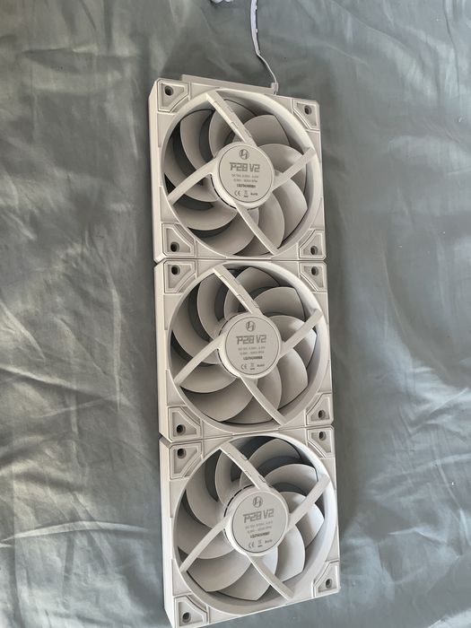 Lian Li Uni Fan P28 V2 120mm вентилатори