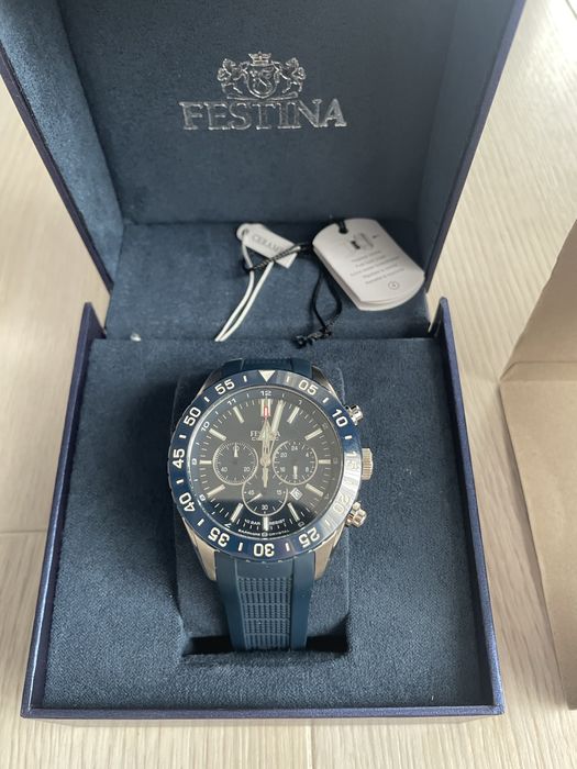 Часовник FESTINA