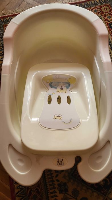 Вана с поставка и стойка