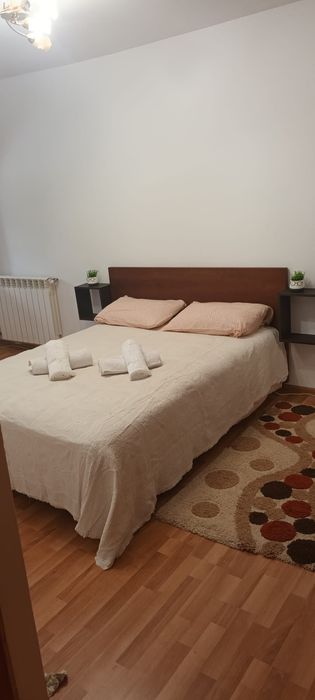 Închiriez garsonieră