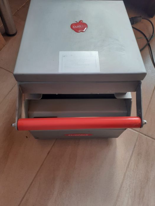 Masina profesionala Sigilat Caserola Cliopack 32 Germania