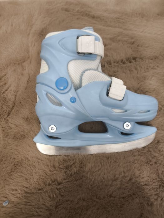 Продаю коньки в среднем состоянии