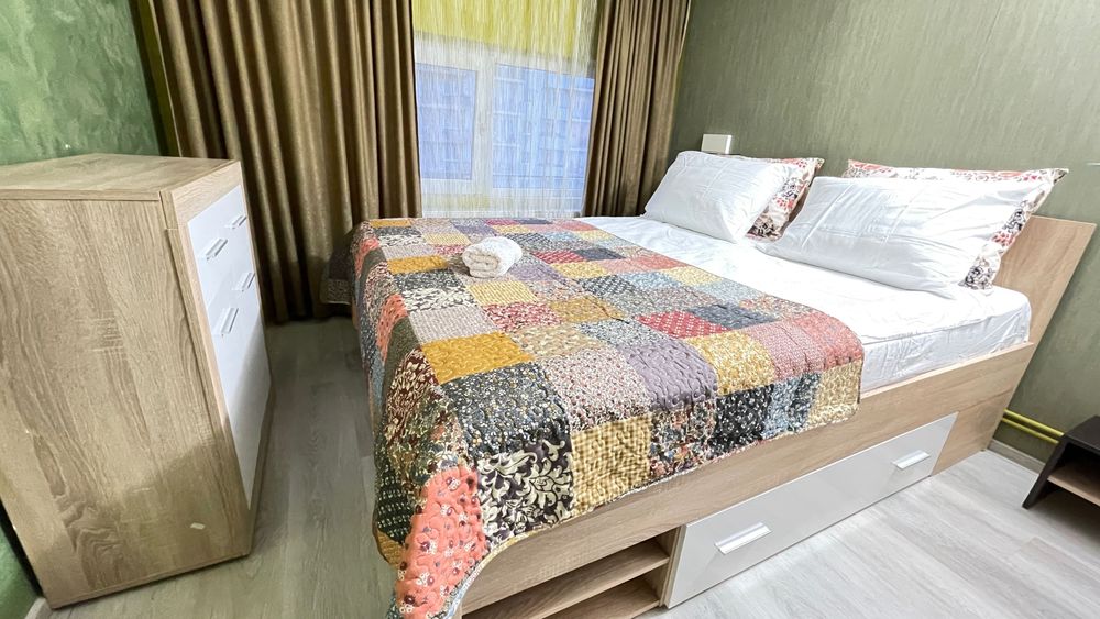 4 camere | 3 dormitoare, 2 băi, living, bucatarie, Revus Iris