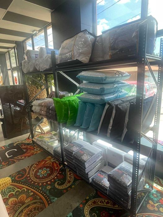 Складови стелажи, ръчна обработка, търговско оборудване, магазин