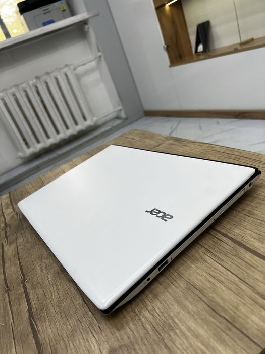 Ноутбук Acer E5