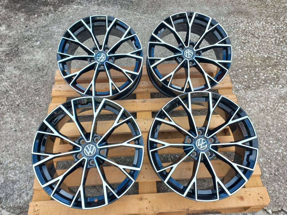 18"Vw GTI GTD 8ж ет45 Golf Passat Tiguan Touran Seat Škoda Black Polis