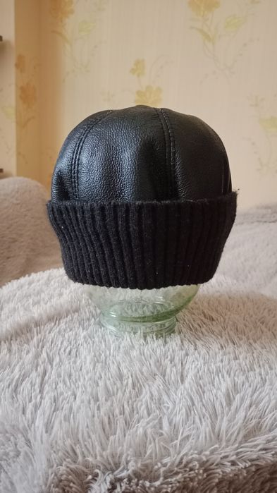 Продам разные шапки