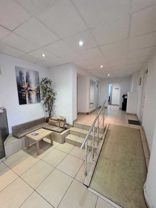 Inchiriez Spatiu de birou 35 mp - Piata Romana / Ultracentral - Parter