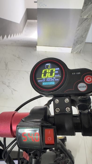 Kugo M4 PRO самокат срочно продается