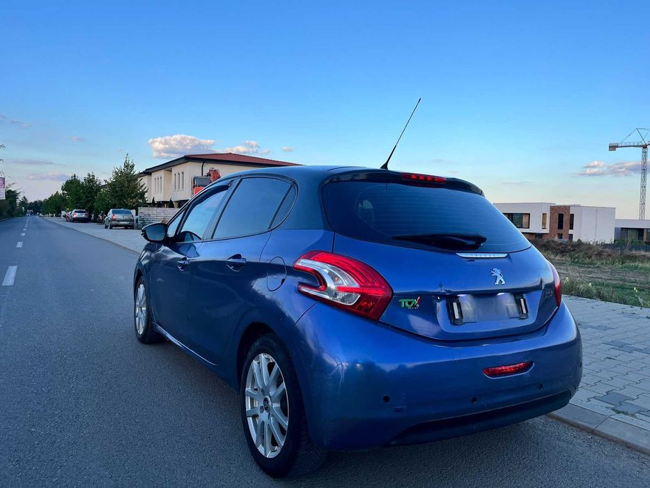 Peugeot 208 1.4 HDi • 2013 • 3.000 €