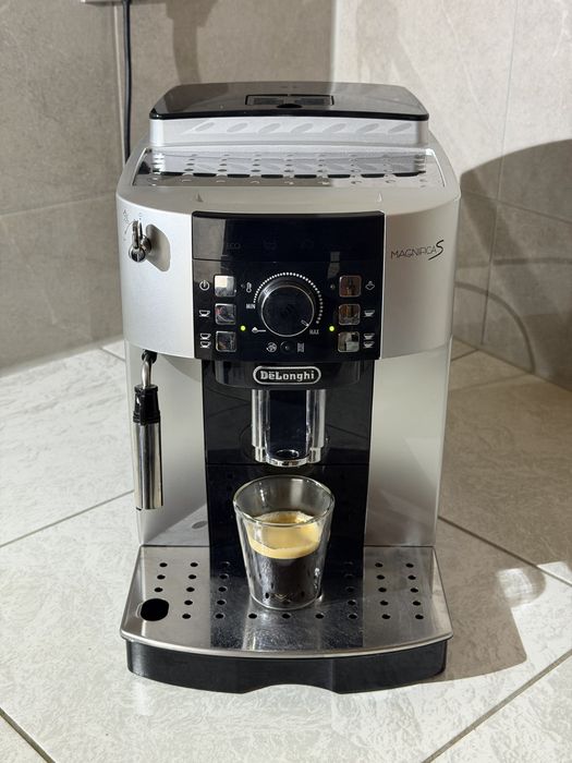Кафемашина DeLonghi Magnifica S