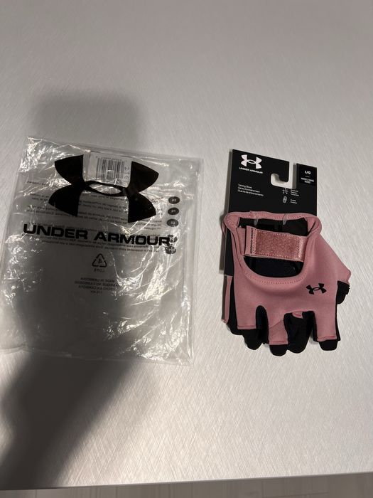 Manusi Under Armour