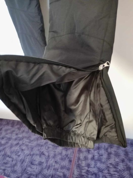 Черен Дамски ски екип