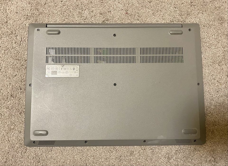 Lenovo IdeaPad 3 - Ryzen 3 4300U/ 12GB DDR4 - на части или реновиране