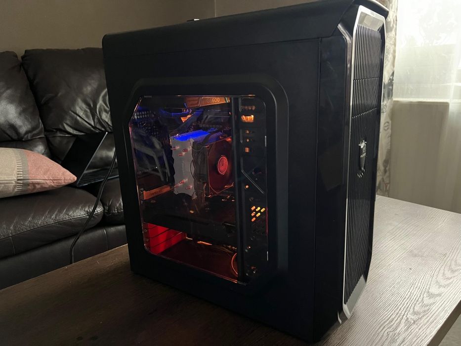 Unitate Calculator Gaming cu RGB