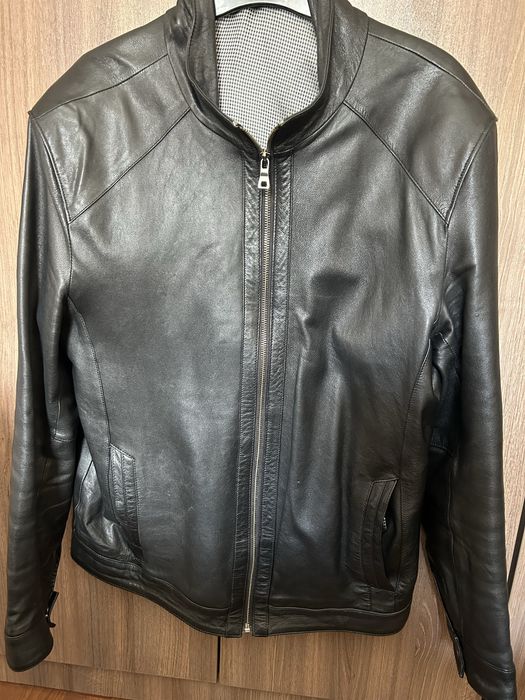 Черно кожено яке