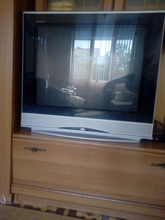 Продавам Телевизор НЕО