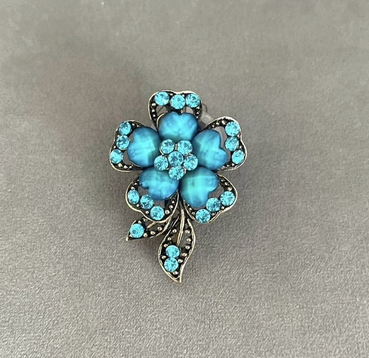 Продам броши и кольцо для платка