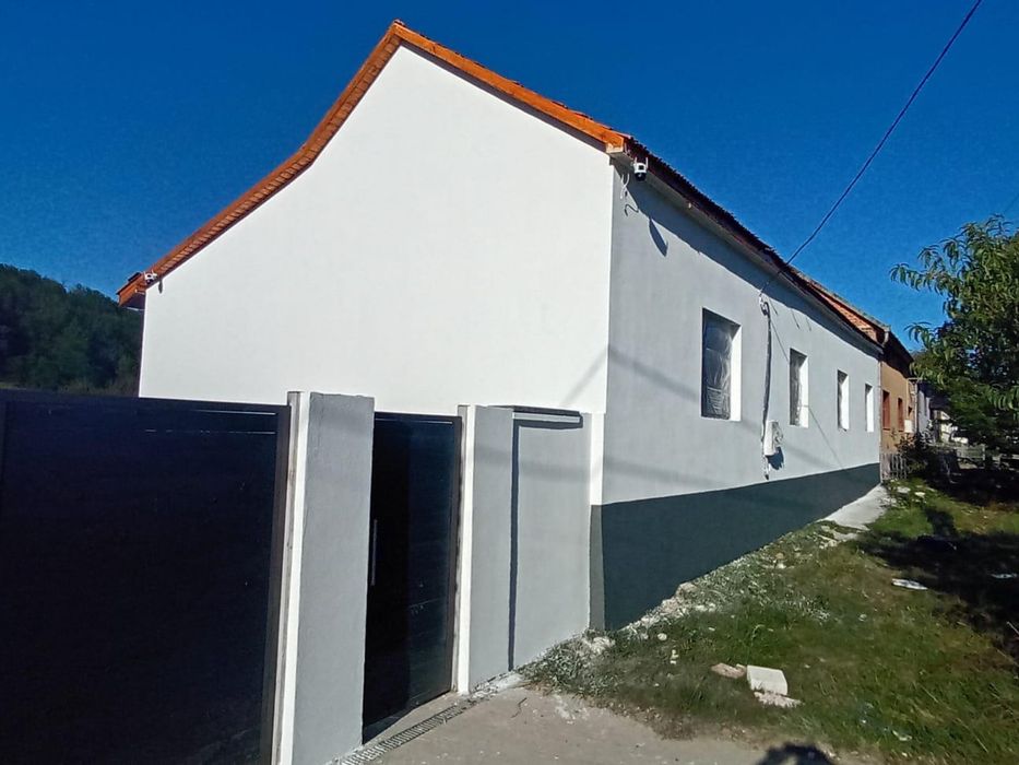 Casă 200 MP + 2.977 MP Teren |ntravilan