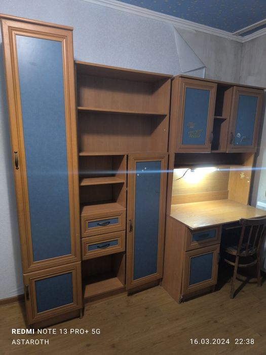 Продам гарнитур в детскую комнату