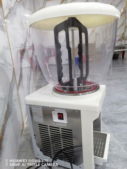 Ayron va boshqa ichimliklarni sovitish apparat