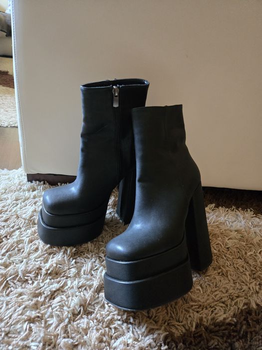 Боти високи супер актуални