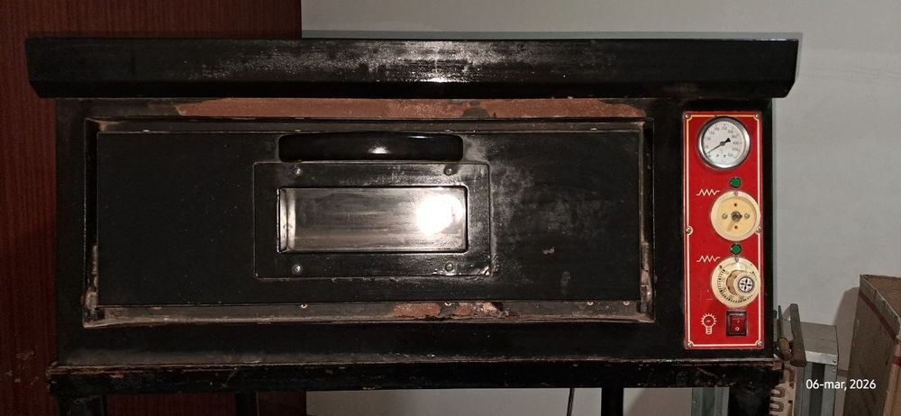 Пицца печь  220 w