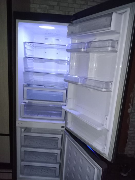 Холодильник Samsung No Frost