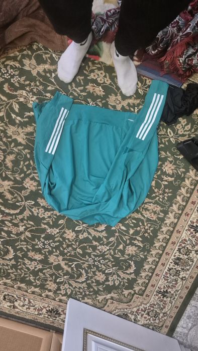 Адидас , возможен торг , размер S