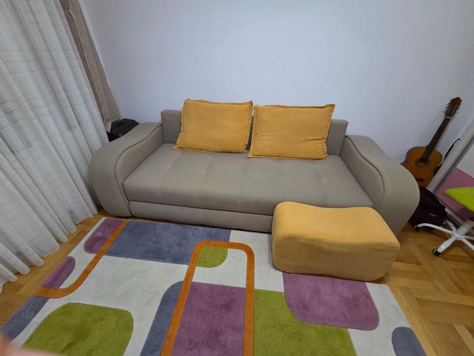 Vând canapea extensibilă