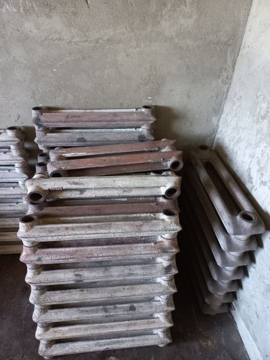 Продам чугунные батареи 3000