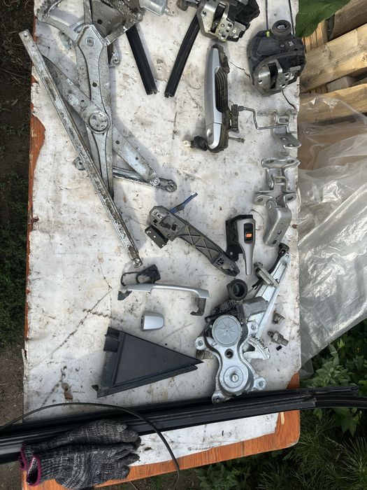 Продам запчасти.