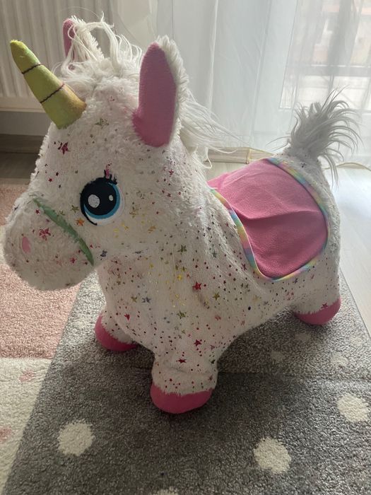 Calut de sarit pt copii din plus unicorn gonflabil