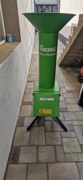 Tocător resturi vegetale/Crengi VikingAE 2180,ca Nou!