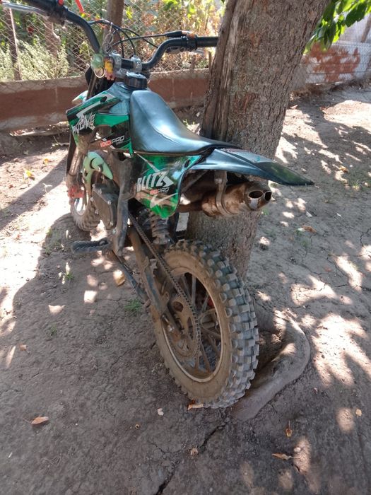 Vand cross 49cc kxd fac si schimb!!