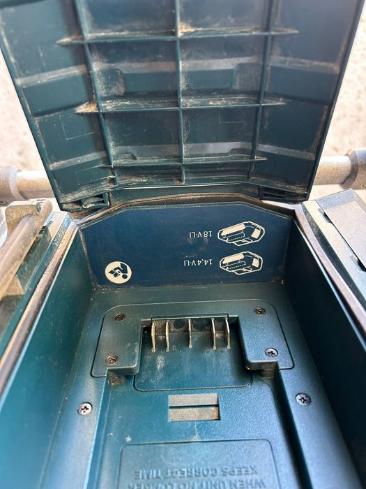 Vând box de santier