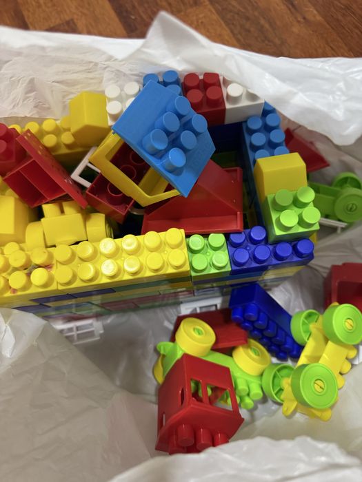 Продам конструктор Полесье