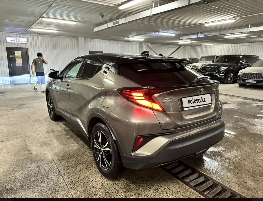 Продается машина марки Тойота 2023г