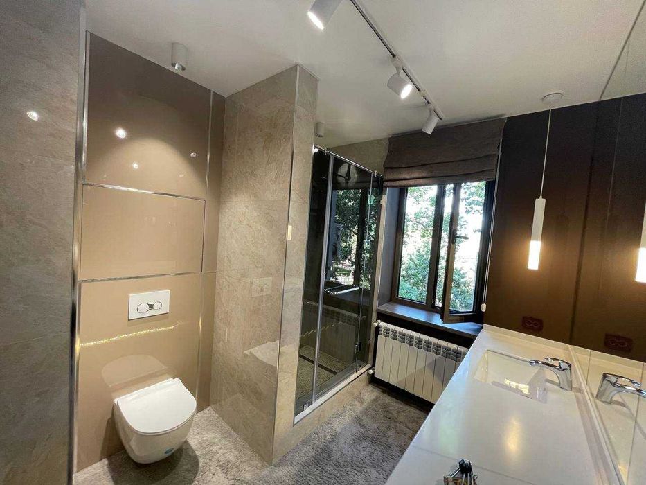 Сдается на Ц-1  возле кафе Бибигон