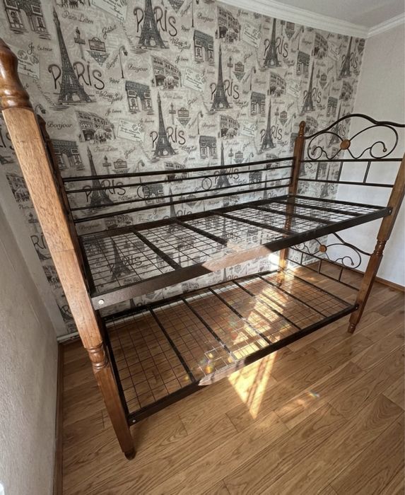 Кровать двухъярусная