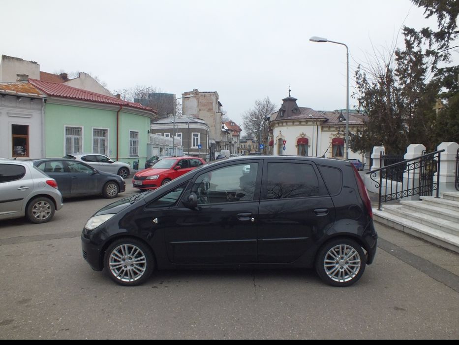 Mitsubishi Colt 1.1 benzină