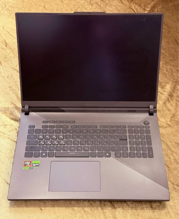 Asus Rog Strix G 18