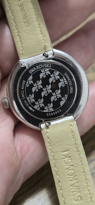 Ceas Swarovski  si CK pentru dama.