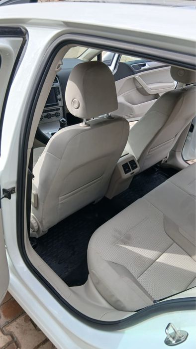 GOLF 7 VARIANT 1,6 d.  2014